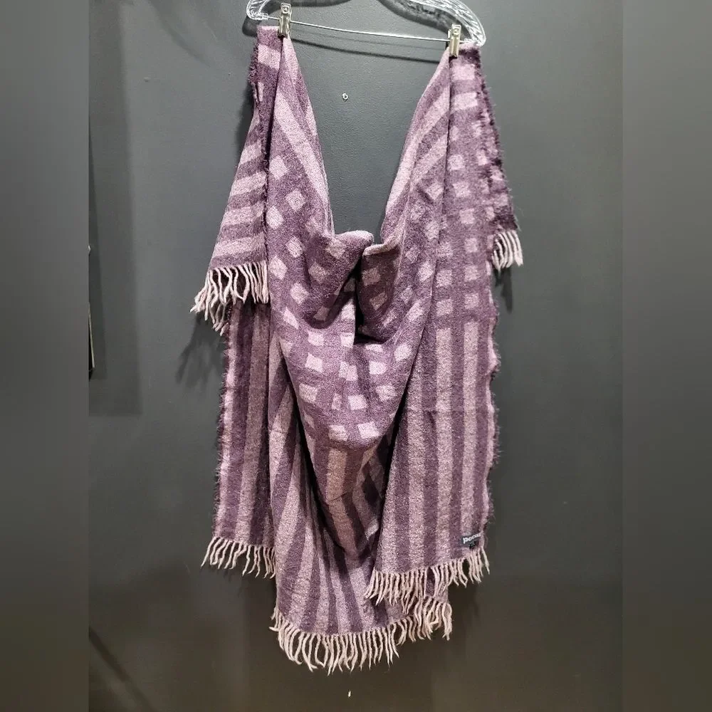 Pacas Purple Fringe Throw Blanket 100% Baby Alpaca 50x47 Lightweight
